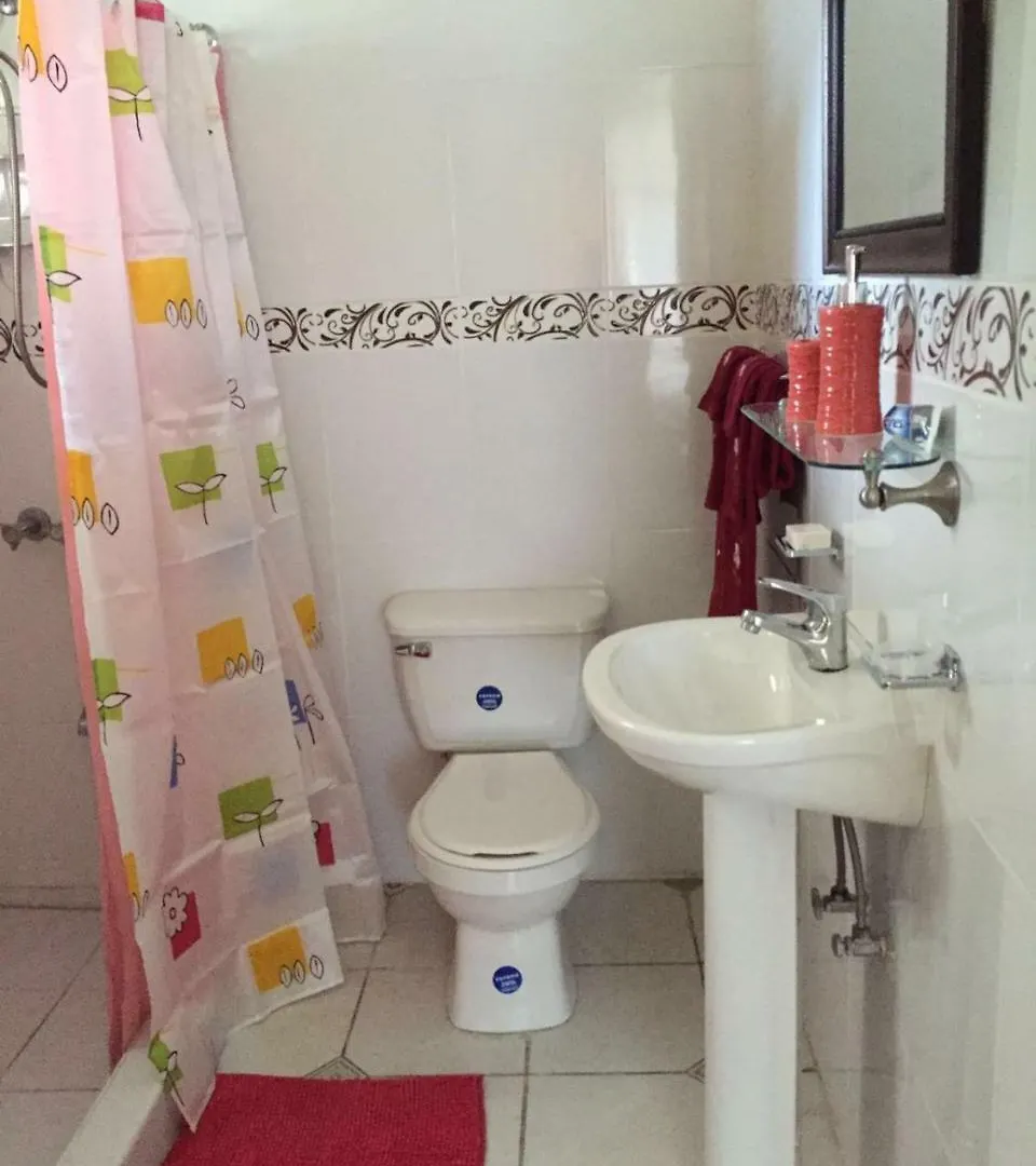 Goldenview Guesthouse Ότσο Ρίος Πανσιόν